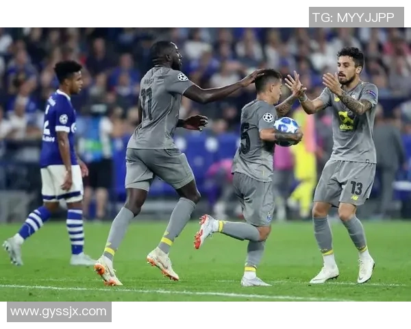 沙尔克04遭遇豪门困境联赛连败难挽颓势