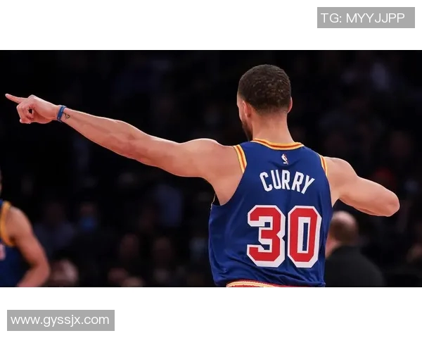 库里绝杀火箭再现神奇时刻勇士逆转赢得关键战役