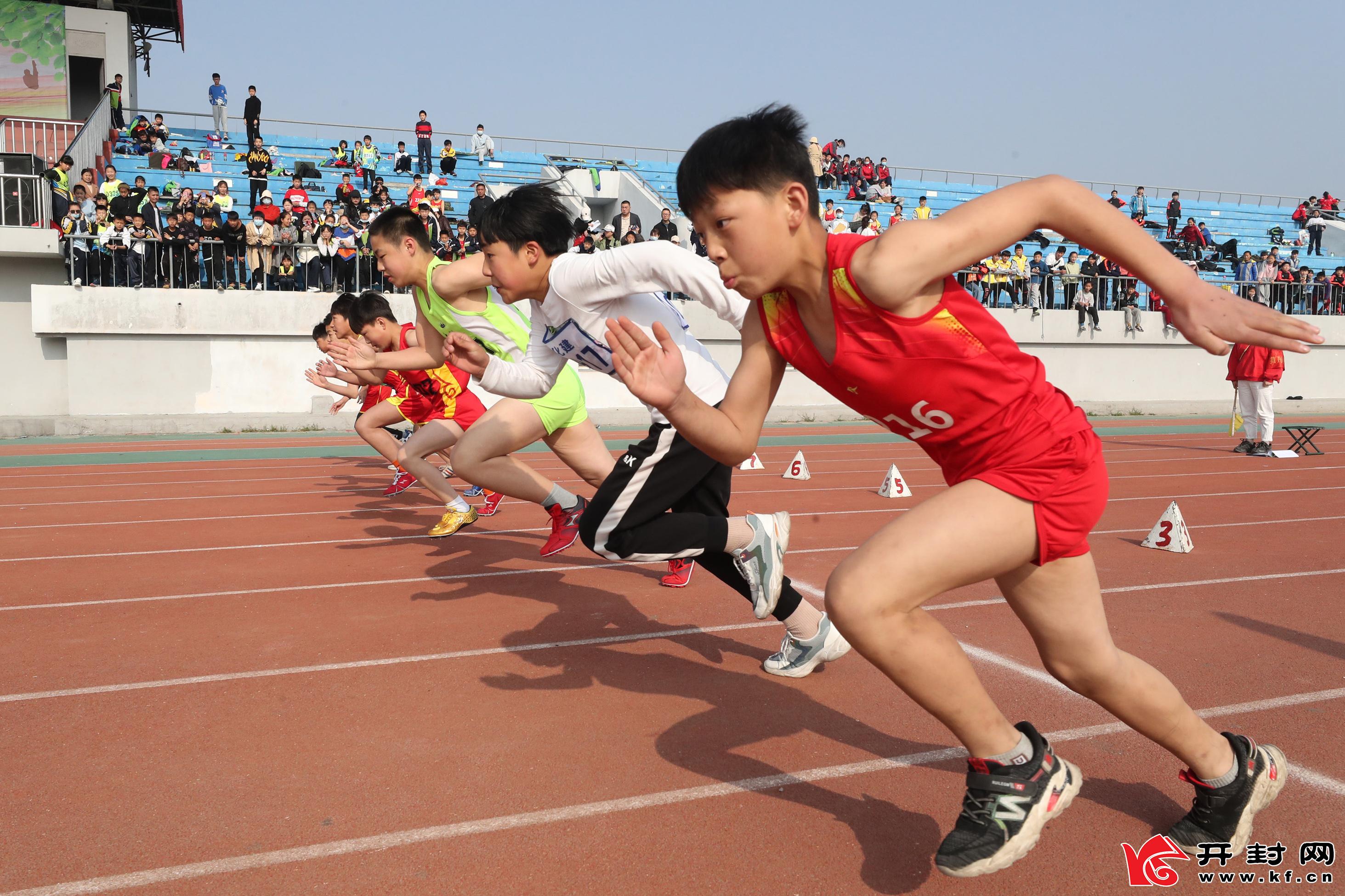中小学生每天在校运乐鱼下载动时间如何达到2小时？——来自河北多地校园的走访观察